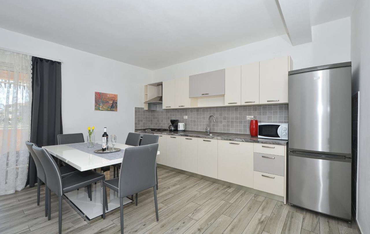 Apartments Luciano Seget Vranjica Esterno foto