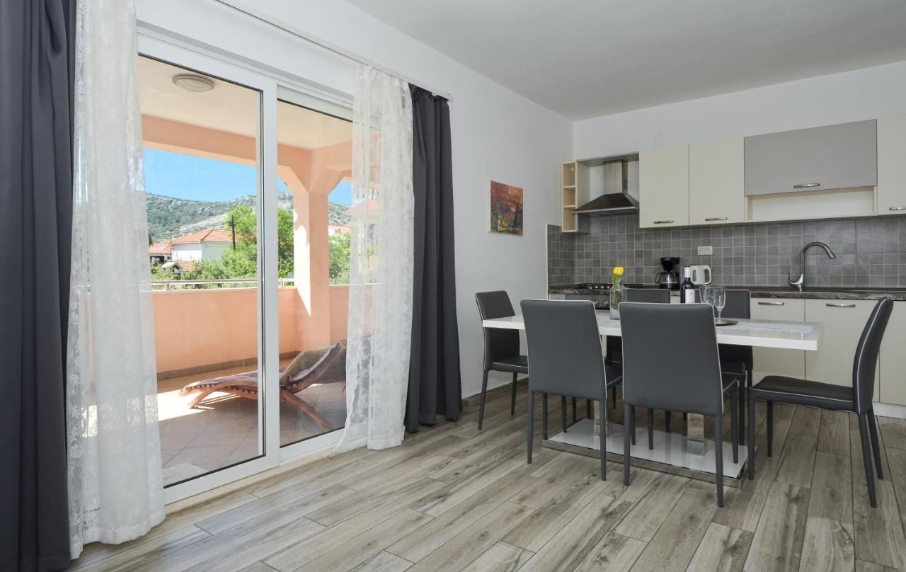 Apartments Luciano Seget Vranjica Esterno foto